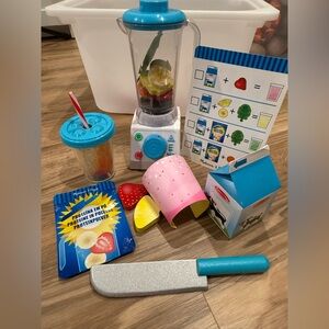 Melissa & Doug Colorful Smoothie Maker Play Set